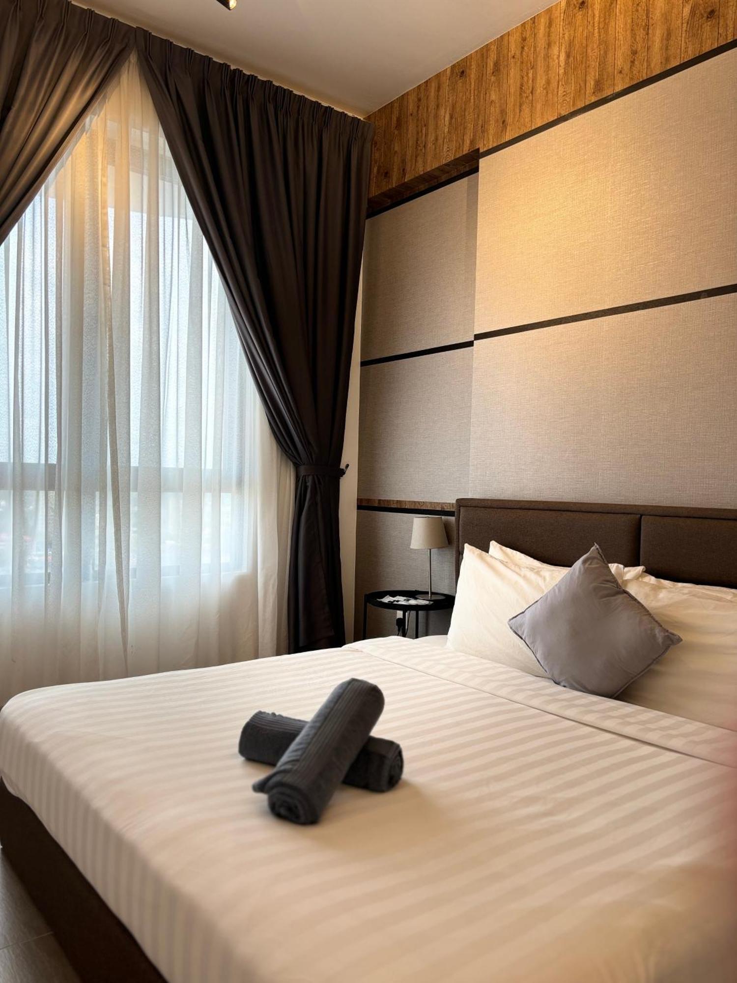 2Br Premium Suites Troika Kota Bharu By Aghome Bagian luar foto